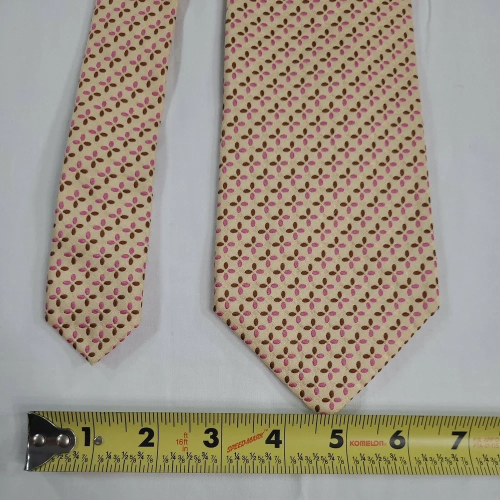 J. Crew 100% Silk Neck Tie Men's Made In Italy Cream Pink Brown Geometric Design